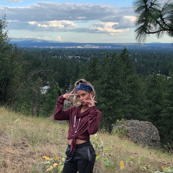 Meet your Posher, Hannah - Picture 1 of 1